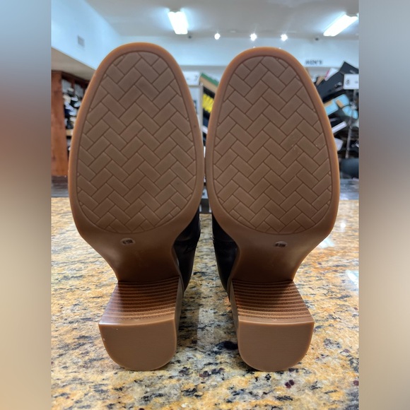 Giani Bernini Women's Odettee Leather Almond Toe Knee High Boots Brown - Picture 4 of 4